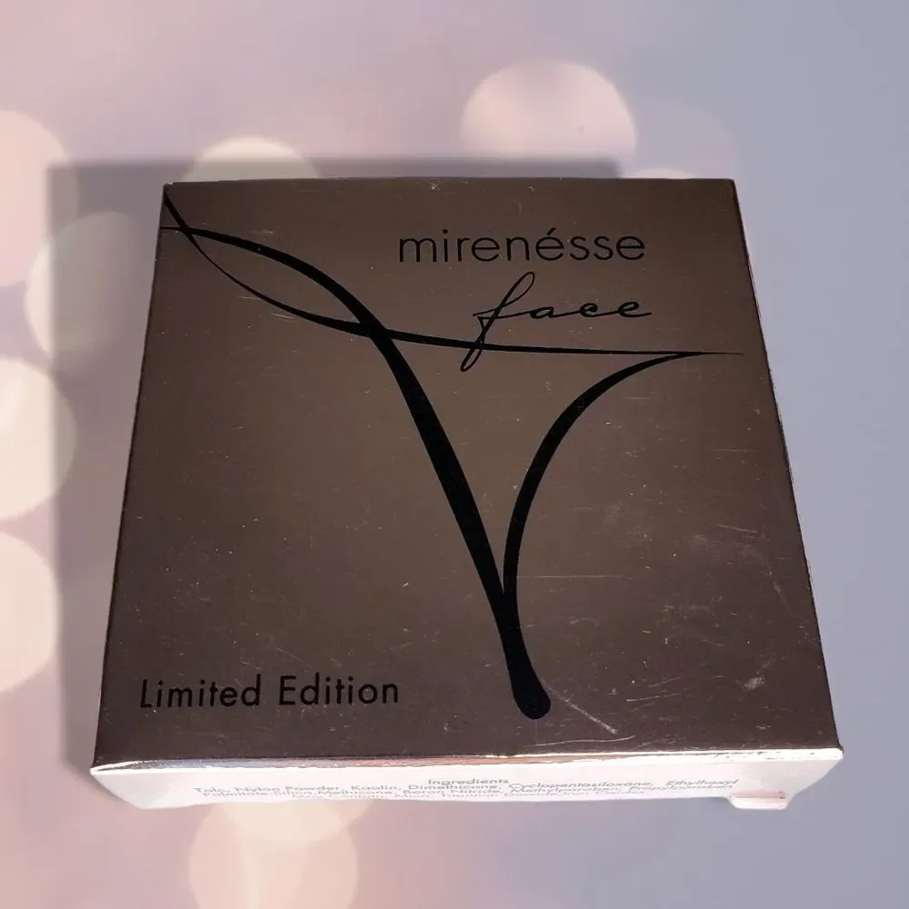 LE Mirenesse Absolutely Radiant Super Powder Foundation in Medium - Picture 7 of 7